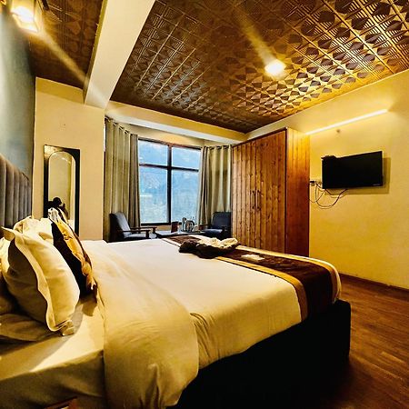 Hotel Green Link -#Near Volvo Bus Stand #Mountain View #River View #Open Terrace Manāli Buitenkant foto