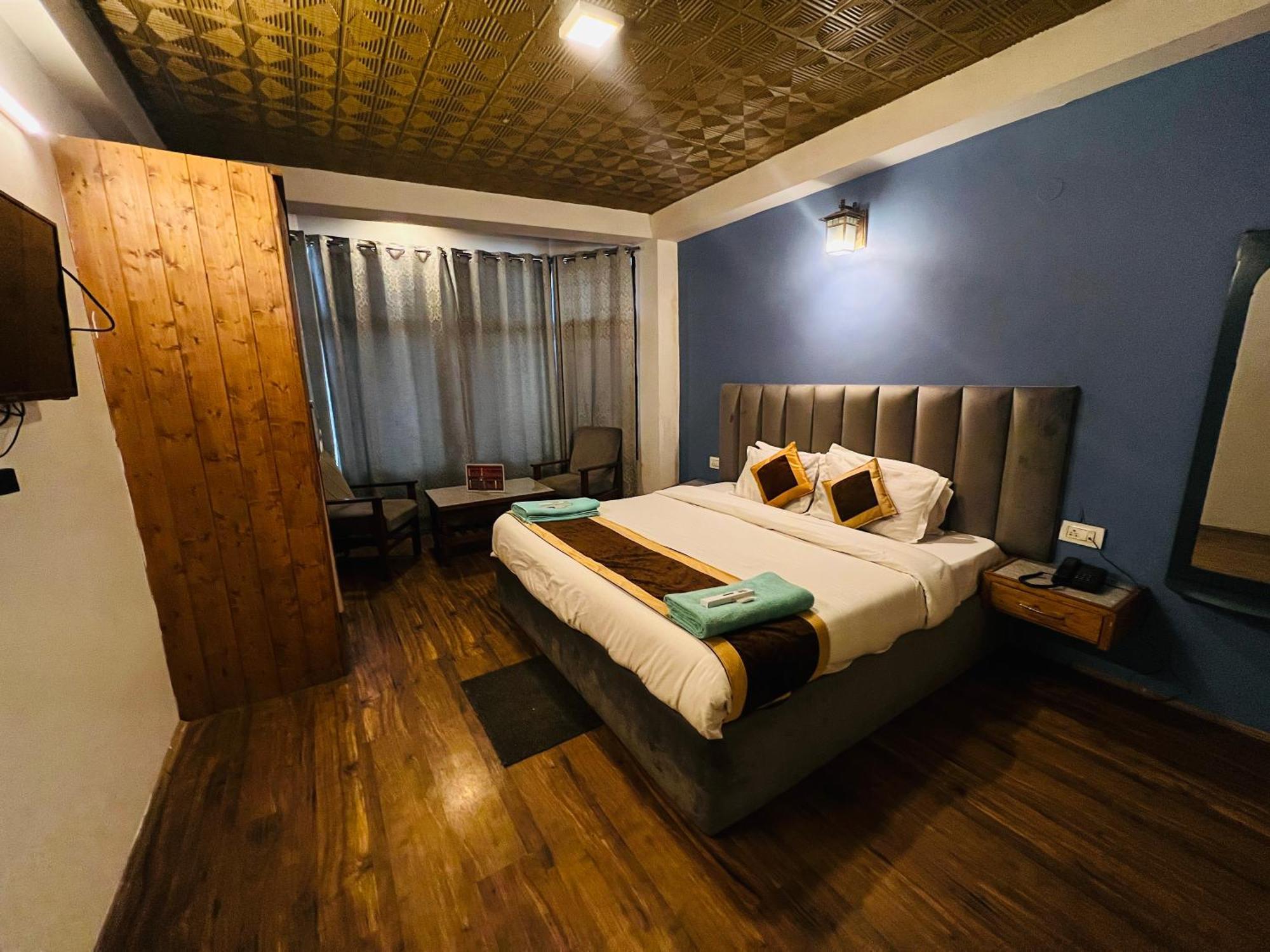 Hotel Green Link -#Near Volvo Bus Stand #Mountain View #River View #Open Terrace Manāli Buitenkant foto