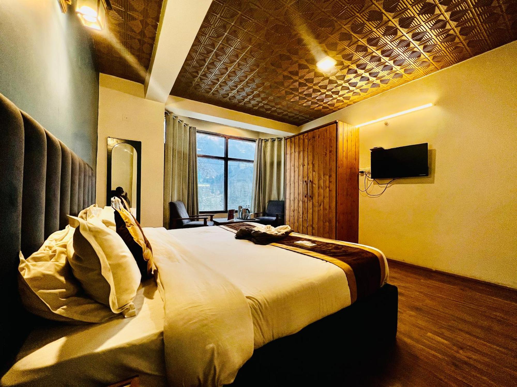 Hotel Green Link -#Near Volvo Bus Stand #Mountain View #River View #Open Terrace Manāli Buitenkant foto