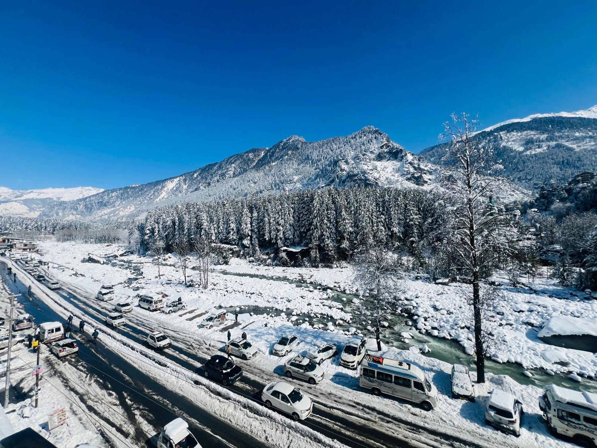 Hotel Green Link -#Near Volvo Bus Stand #Mountain View #River View #Open Terrace Manāli Buitenkant foto